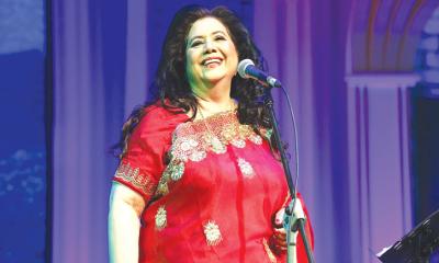 শিল্পকলা একাডেমির বিশেষ সম্মাননায় সিক্ত হলেন রুনা লায়লা