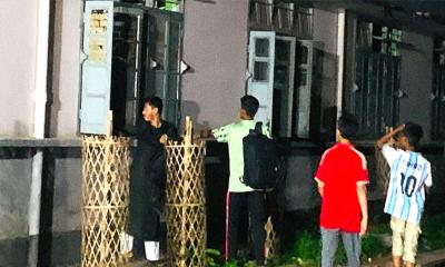 আতঙ্কে হল ছাড়ছেন ঢাকা আলিয়ার শিক্ষার্থীরা