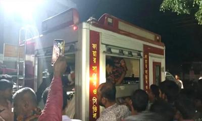 কুড়িগ্রামে ট্রাক-মাইক্রোবাস সংঘর্ষে নিহত ৩