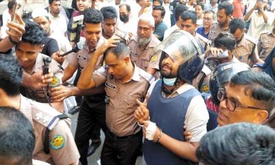 আয়াশ ও রিমির শুনানিতে হট্টগোল-মারামারি