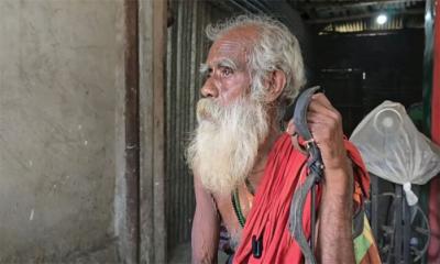 সেই বৃদ্ধ বললেন, হেই থাইক্কা আসকা শইল বেহুঁশ হইয়া যায়