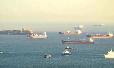 হরমুজে আটকা ২ হাজার জাহাজ