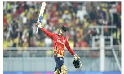 ৬ বলে ৬ ছক্কা, ৯ ছক্কায় সেঞ্চুরি! কে এই আর্য