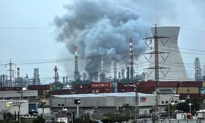ইরানের ক্ষেপণাস্ত্র হামলায় ইসরায়েলের তেল শোধনাগারে অগ্নিকাণ্ড