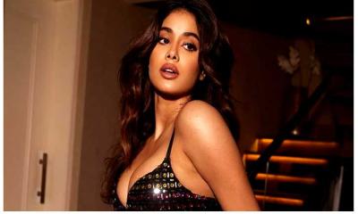 ‘ঋতুস্রাবের যে যন্ত্রণা সহ্য করি, তা পুরুষরা করলে পারমাণবিক যুদ্ধ শুরু হয়ে যেত’