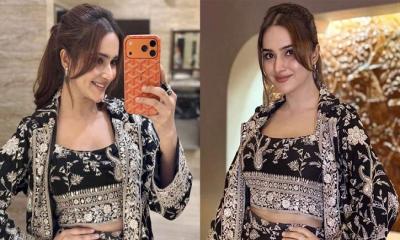 ভক্তদের চমকে দিলেন কেয়া পায়েল