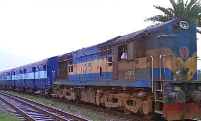 কমলগঞ্জে উপবন এক্সপ্রেসের ইঞ্জিনে আগুন