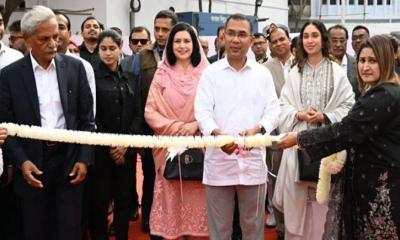 সরকার দেশটাকে জ্ঞানের আলোয় আলোকিত করতে চায় : প্রধানমন্ত্রী