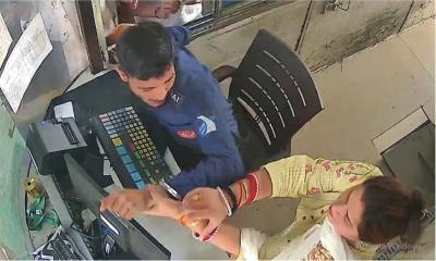 ৪ সেকেন্ডে টোলকর্মীকে ৭ থাপ্পড় নারীর, কিন্তু কেন