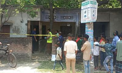 চার দিন ঘরে পড়ে ছিল আইনজীবীর মরদেহ