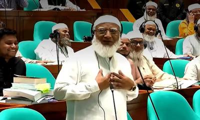 সংসদে সংযম, রাজপথে চাপ, কী কৌশলে এগোচ্ছে জামায়াত