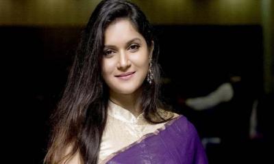 মধ্যরাতে বড় সুখবর দিলেন মিথিলা