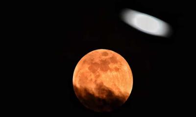 আজ রাতের আকাশে দেখা যাবে বছরের সবচেয়ে বড় ও উজ্জ্বল সুপারমুন