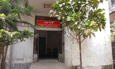 কলেজছাত্রীর ঝুলন্ত মরদেহ উদ্ধার