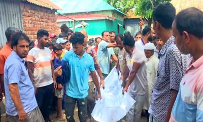 মসজিদের দ্বিতীয় তলায় পড়ে ছিল শিশুর রক্তাক্ত মরদেহ