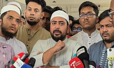 সাবেক উপদেষ্টাদের রাজপথে নামার আহ্বান নাহিদের