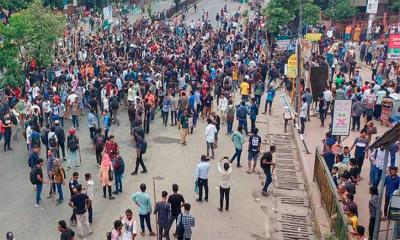 নতুনবাজারে শিক্ষার্থীদের সঙ্গে ছাত্রলীগের সংঘর্ষ