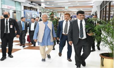 দেশের উদ্দেশে নিউইয়র্ক ছেড়েছেন প্রধান উপদেষ্টা