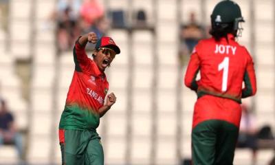 পাকিস্তানের বিপক্ষে ২৩ রানের জয় নিগার সুলতানা জ্যোতিদের