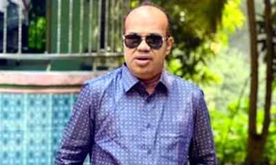 পুলিশের থেকে আ.লীগ নেতাকে ছিনিয়ে নিলেন বিক্ষুব্ধ জনতা