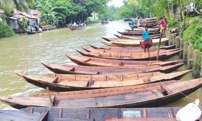 নেছারাবাদে শতবর্ষী নৌকার হাট