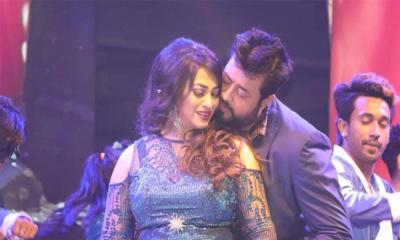 পপির পাশে দাঁড়ালেন ওমর সানী