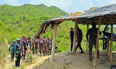 গহীন পাহাড়ে সন্ত্রাসীদের আস্তানায় অভিযান, মাদক ও অস্ত্র উদ্ধার