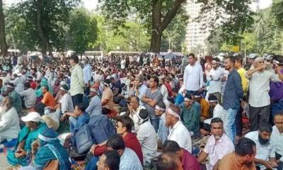 বার্ষিক পরীক্ষার ঠিক আগমুহূর্তে আজ থেকে প্রাথমিক শিক্ষকদের লাগাতার পূর্ণদিবস কর্মবিরতি