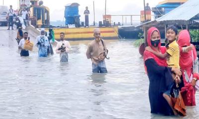 বরগুনায় বাড়ছে নদ-নদীর পানি
