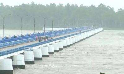 উজানের ঢল আর ভারি বৃষ্টিতে বাড়ছে তিস্তার পানি
