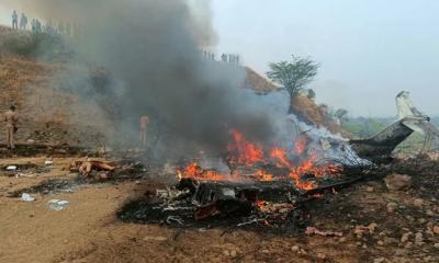 অবতরণের মুহূর্তে উড়োজাহাজ বিধ্বস্ত, মহারাষ্ট্রের উপমুখ্যমন্ত্রীসহ নিহত ৪