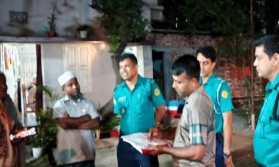 গুম হওয়া বিএনপি নেতার বাসায় গ্রেপ্তারি পরোয়ানা হাতে পুলিশ