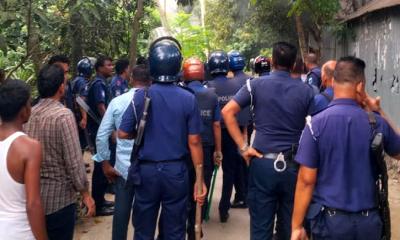 মসজিদের বারান্দা নির্মাণ নিয়ে সংঘর্ষ, ১৪৪ ধারা জারি