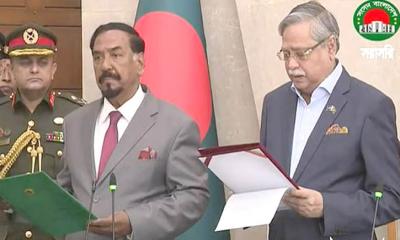 স্পিকার-ডেপুটি স্পিকারের শপথ পড়ালেন রাষ্ট্রপতি