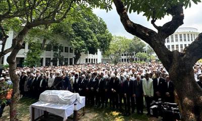 সুপ্রিম কোর্ট প্রাঙ্গণে ব্যারিস্টার আব্দুর রাজ্জাকের জানাজা সম্পন্ন