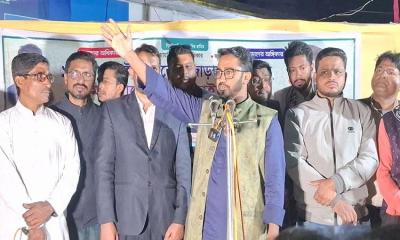 ‘খালেদা জিয়ার জন্য সারাদেশের মানুষ কাঁদছে, হাসিনার জন্য কথা বলারও কেউ নেই’