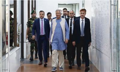 দেশে ফিরেছেন প্রধান উপদেষ্টা