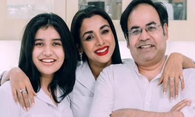 পারিবারিক ছবিতে স্বামীকে শুভেচ্ছা জানালেন রুনা খান