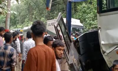 কক্সবাজারে বাস-মাইক্রোবাসের সংঘর্ষে নিহত ৫
