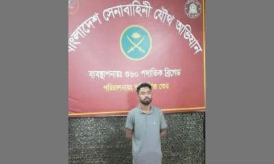 অভিযান চালিয়ে সাকিবকে গ্রেপ্তার
