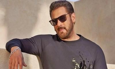 ‘শরীর প্রদর্শনের চেয়ে শরীর ঢেকে রাখা মেয়েদের আরও সুন্দর করে তোলে’