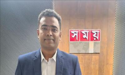 সময় টিভির সাংবাদিককে কুপিয়ে জখম