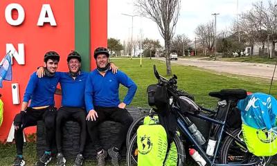 মেসিদের খেলা দেখতে সাইকেলে ১৭ হাজার কিমি পাড়ি দিচ্ছেন তিন বন্ধু