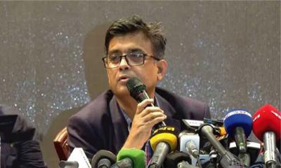 মধ্যরাতে ফেসবুক পোস্টে যা লিখলেন প্রধান উপদেষ্টার প্রেস সচিব