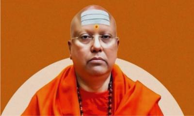 হোয়াটসঅ্যাপ মেসেজে ছাত্রীদের  রুমে ডাকতে স্বামী চৈতন্যানন্দ