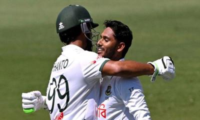 ১৫৩ রানের লিড নিয়ে দিন শেষ করল বাংলাদেশ