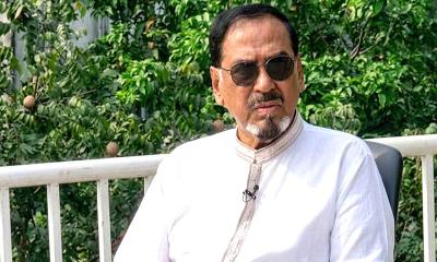 দেশে ফিরেছেন স্পিকার