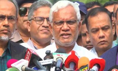 খালেদা জিয়া চিকিৎসা গ্রহণ করতে পারছেন, গুজবে কান না দেওয়ার আহ্বান