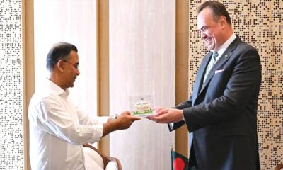 প্রধানমন্ত্রীর সঙ্গে মার্কিন রাষ্ট্রদূতের সাক্ষাৎ