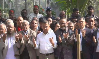 হাদির কবর জিয়ারত করলেন তারেক রহমান, আজ আর কোথায় কোথায় যাবেন